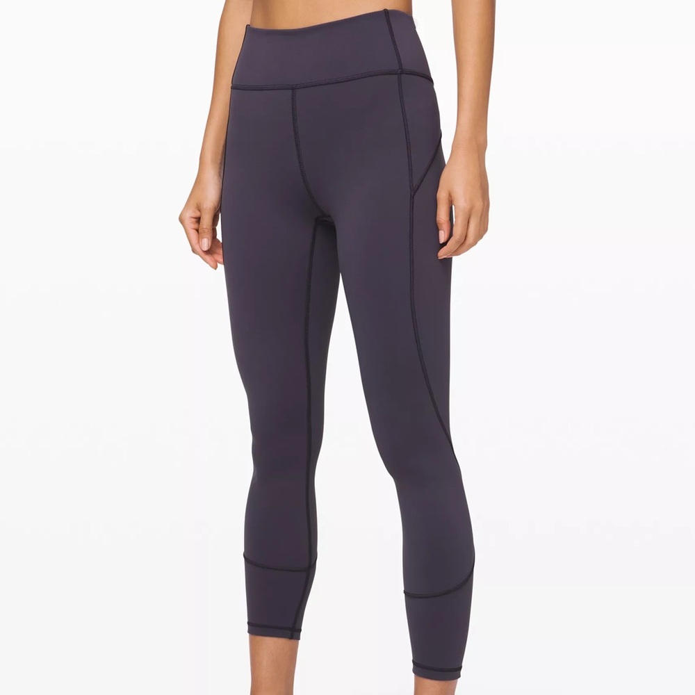 Lululemon in movement tight 25” in moonwalk size 6 everlux